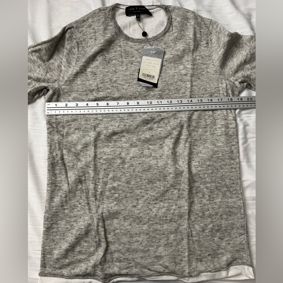 NWT classic-fit, long-sleeve crew neck, double-layer cotton wool blend fabric. - Picture 3 of 8